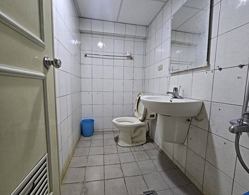 ⭐可當店面⭐臨路住辦1+2樓有地下室~游晨紘 - Image 3