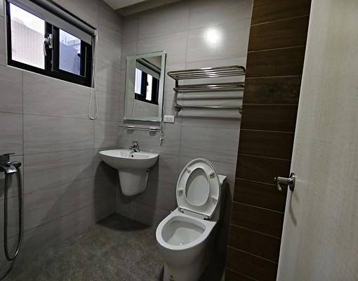 六合公園全新三房車 - Image 10