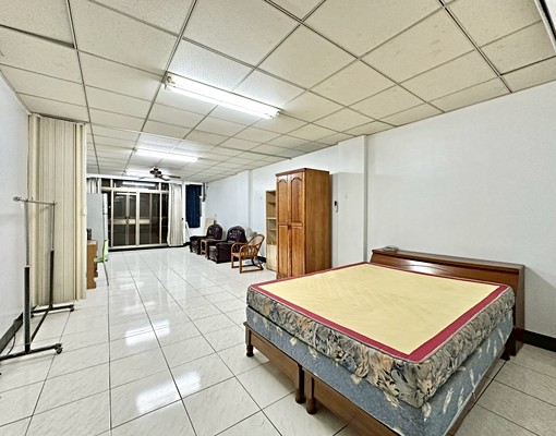 永康交流道｜大坪數｜家具家電全｜大套房 - Image 1