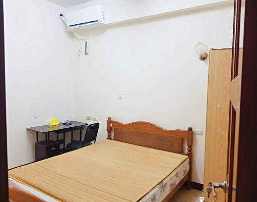 台江文化中心旁優質透天套房+客廳 - Image 6