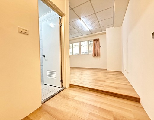 五期捷運樓店出租 - Image 5