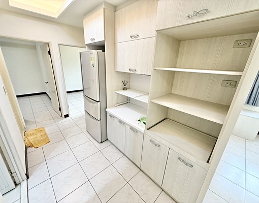 超美三房平車🔥五期⛪傢俱可談補🔥向上路公益路 - Image 4