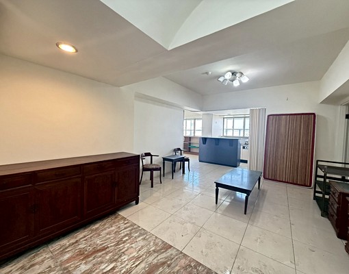 近新光三越商圈優質大空間可隔三房電梯 - Image 2