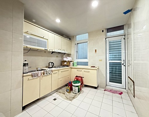 【冠軍推薦】【冠軍奇奇】出租中山區學院旁二戶打通三樓大空間 - Image 2