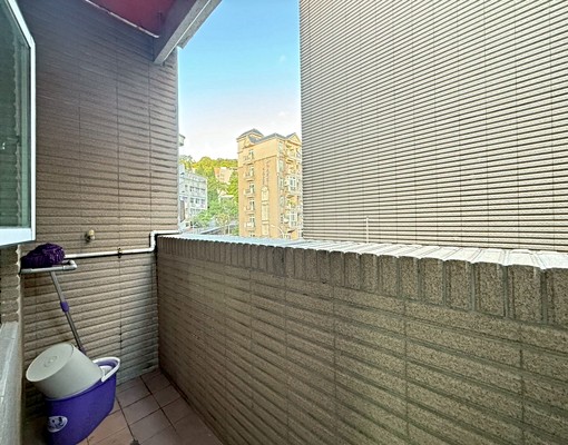 【冠軍推薦】【冠軍奇奇】出租中山區學院旁二戶打通三樓大空間 - Image 3