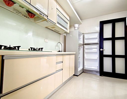 台中火車站租邊間2房+平面車位 - Image 5