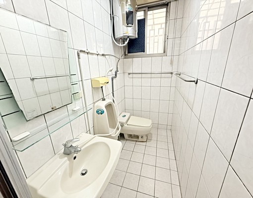 龜山工業區鳳鳴✨靜巷採光佳、全新書桌衣櫃無印風、浴廁開窗 - Image 2