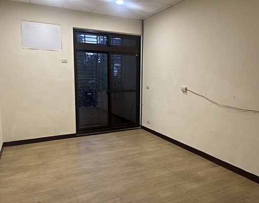 臨路透天!可住:可廠登,可當店面,機能方便! - Image 10