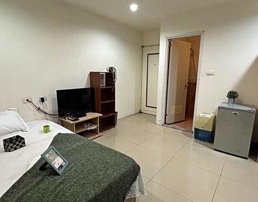 🏠學生首選!秀朗橋捷運🔥超甜價$7500套房✨全包水網 - Image 1