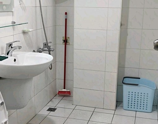 近高醫R12旁超優質獨立陽台套房 - Image 6