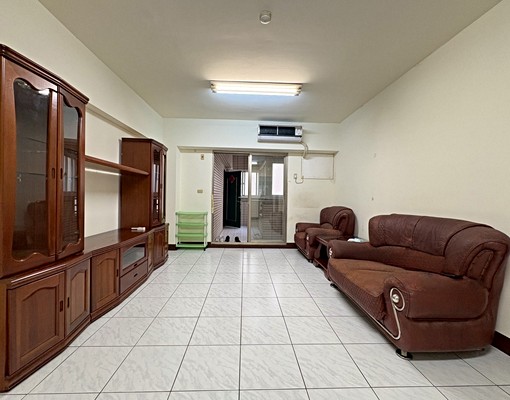 💫可租補💫親親戲院捷運四維國小站3房含平車含管傢俱可談 - Image 1