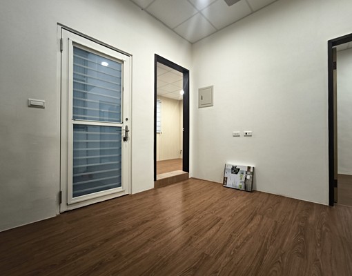 🌞關新商圈日光美透天|屋主自住愛屋・屋況極佳 - Image 10