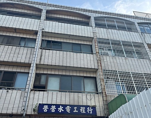 神崗透天黃金店面住店合一可營登 - Image 9