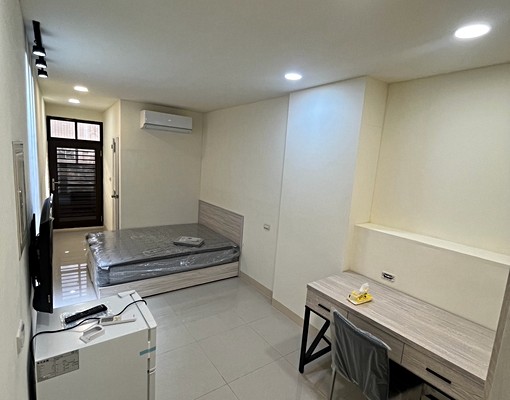 金山街稀有空出全新裝潢採光佳乾濕分離陽台洗衣機 - Image 1