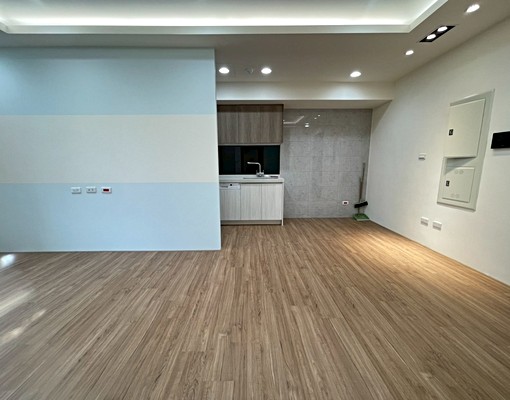 免仲可租補-近鳳鳴國中小及鳳鳴車站-全新兩房車 - Image 3