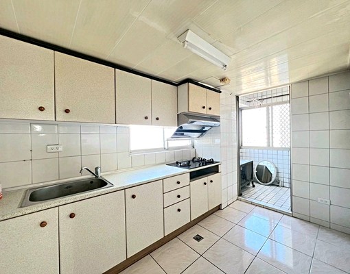 潭子勝利商圈美3房車位 - Image 8