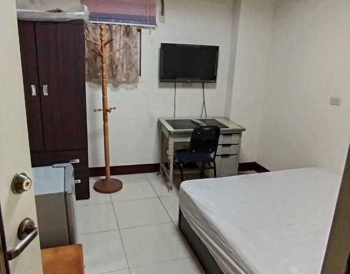 電梯獨洗含網有陽台 - Image 1