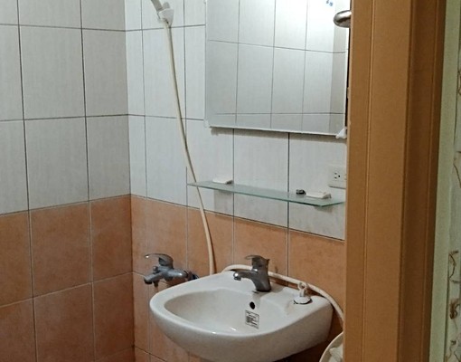 電梯獨洗含網有陽台 - Image 2