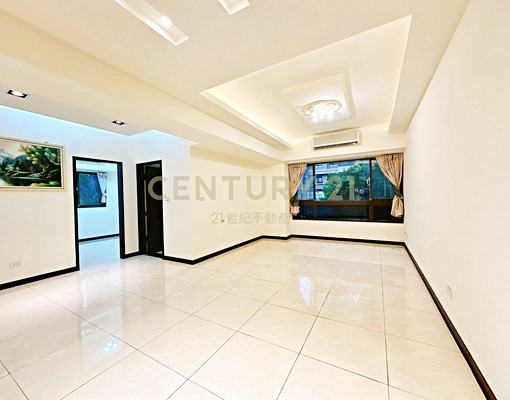 |21小楊|家樂福商圈正3房車,低樓層 - Image 1