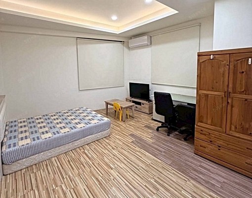 近頂溪捷運站2號出口/美妝大套房/文化路二樓 - Image 1