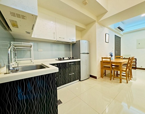 可租補左營三鐵共構｜郡都巴洛克｜兩房平車 - Image 10