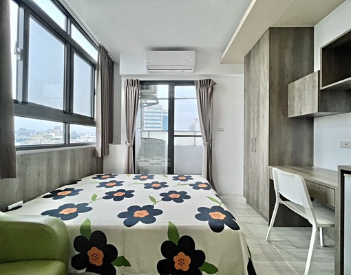 💖走路中國醫中友百貨💖超美採光陽台獨洗💖精緻木質可租補 - Image 3