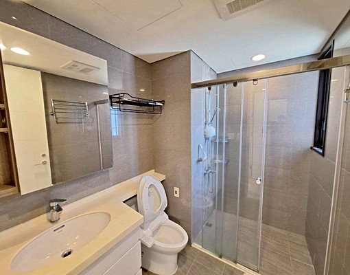 四年屋齡頂級裝潢-景觀大三房，坡平大車位 - Image 9