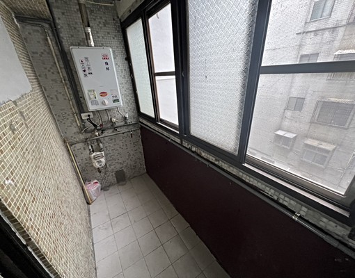 桃園火車站夜市附近💫獨立大套房有陽台✔️免仲介費 - Image 3