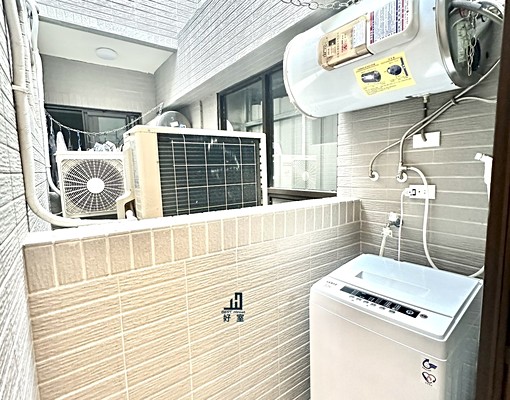 東區✨衛浴開窗/陽台獨洗曬/汽車好停✨統一管理-電梯套房 - Image 6