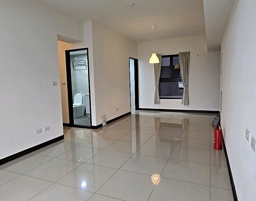 鳳鳴學區3房-捷運火車雙鐵-生活機能佳-可租補-要公證 - Image 11