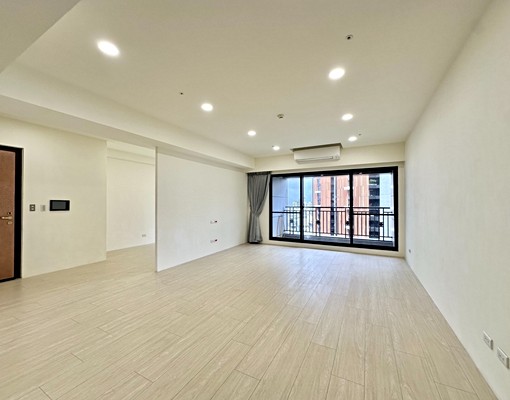 華爾道夫一期高樓層景觀3＋1房雙車位 - Image 1