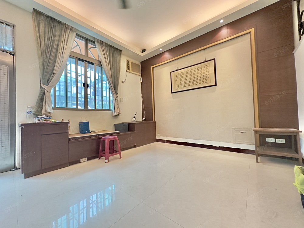 🏠整棟透天4+1房✨近靜宜弘光👍一樓有車庫汽機車皆可停 - Image 1