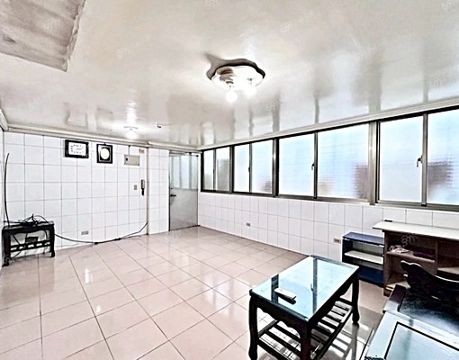 近仁愛街美食 低樓層4房|社宅免仲介費/可報稅/可申請租補 - Image 1