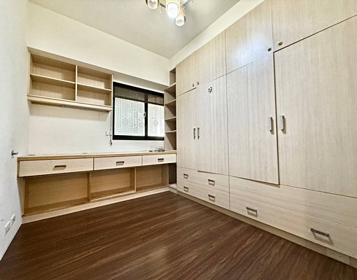 王室🥇近74✨全室系統櫃✨🉑寵🉑租補🉑戶籍 - Image 5