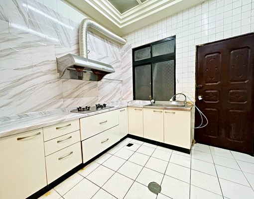 我是承辦🌸崇德北平天津路商圈自有車庫美透天 - Image 5