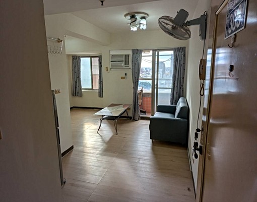 正捷運四維國小站/一房一廳/家具電齊全 - Image 3