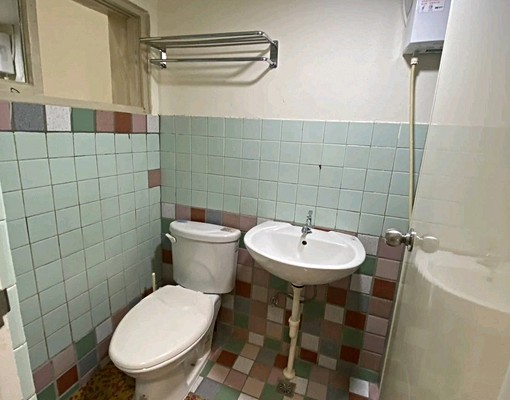 油廠國小捷運站3分鐘(機車)~翻新舒適透天 - Image 8