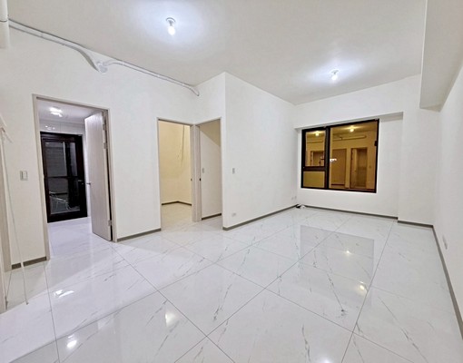 迴龍🚉全新蓋好首批入住😍停車位✅可租補😍 - Image 1