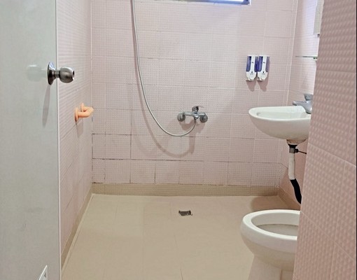 南灣電梯大套房有陽台浴室開窗 - Image 5