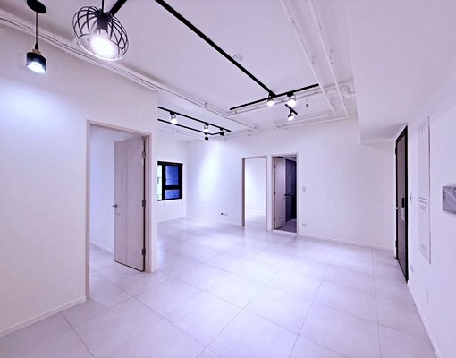 聯合公園💯三房含車誠意出租💯新莊副都心 - Image 5