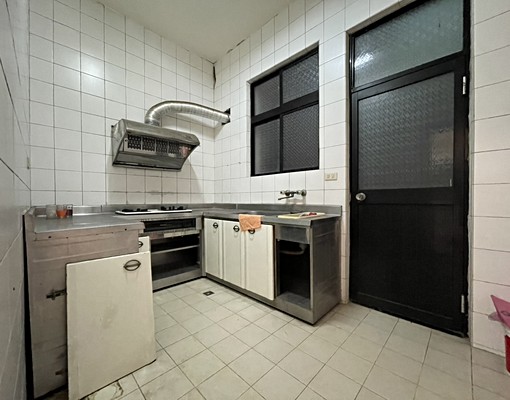 近海山捷運~公寓1樓~門口方便停車~住辦兩用皆宜 - Image 5