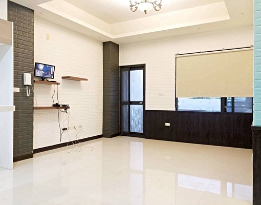 豐原⭐可戶籍⭐可寵物⭐雙車位⭐輕屋齡透天 - Image 1