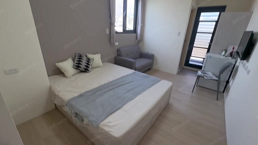 興大❤可租補❤陽台獨洗❤電梯❤機車位❤12/31退租可預訂 - Image 1