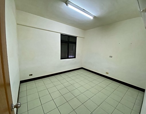 新北產業園區超大公寓2樓 - Image 5