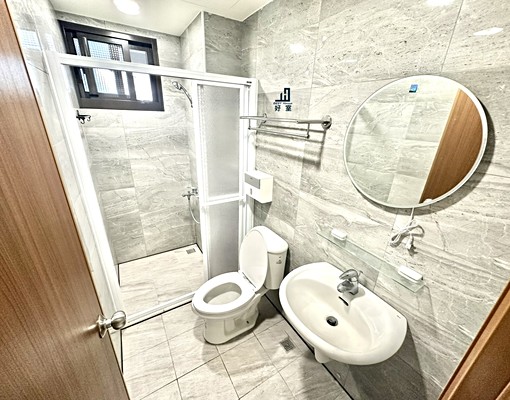 近一中可租補水水大套房有流理台獨洗曬有視野通風佳乾濕分離 - Image 3