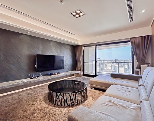 可以租補｜12期中港層峰四改三房附兩個平面車位 - Image 1