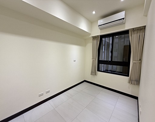 中正東路一段️租金合理️紅樹林站 - Image 2