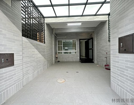 ㊝安南區靜巷車墅透天/可入戶籍租屋補助/可養寵 - Image 1