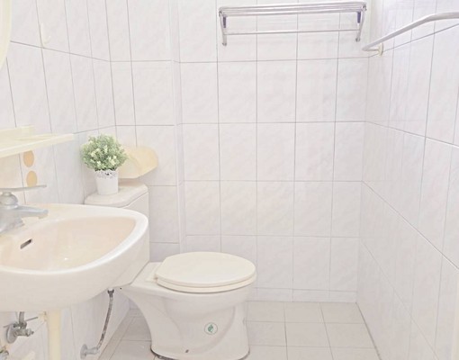 中華路/溫馨舒適套房/乾淨舒適/租6200 - Image 5