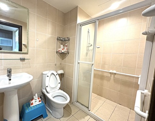 北大耶魯中庭樹景採光大兩房~社區車位好租 - Image 6